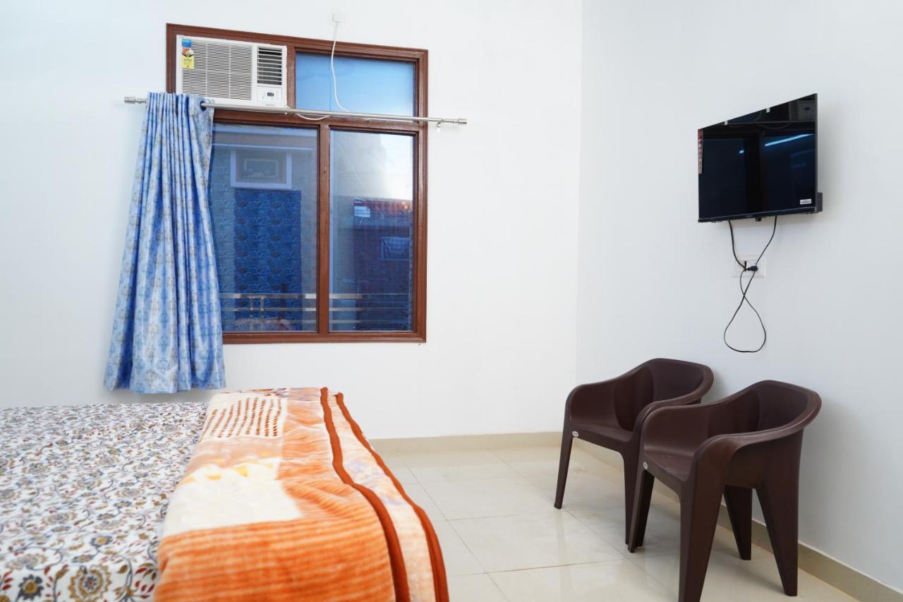Roop Niwas Bed and Breakfast Amritsar Buitenkant foto