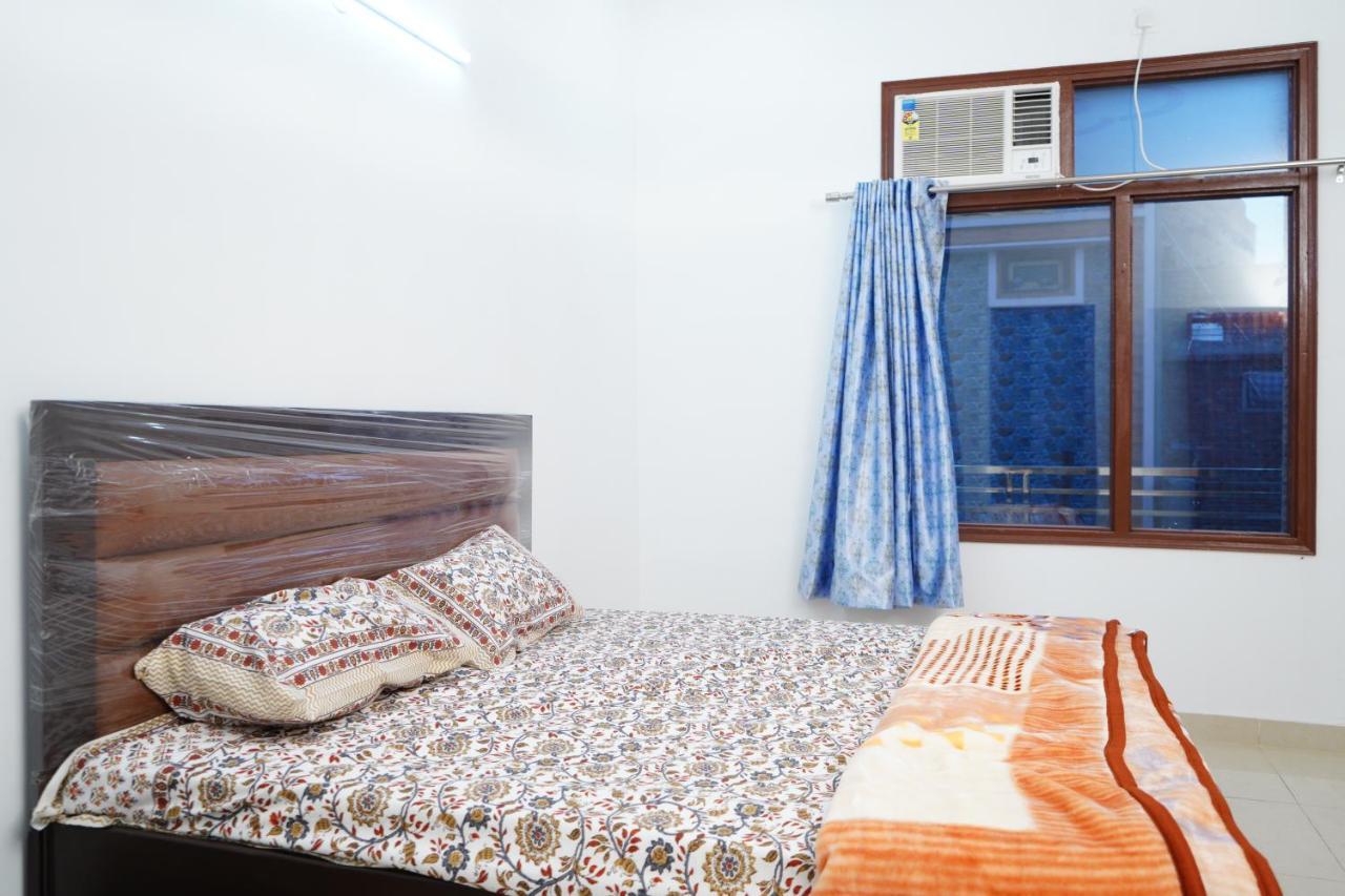 Roop Niwas Bed and Breakfast Amritsar Buitenkant foto