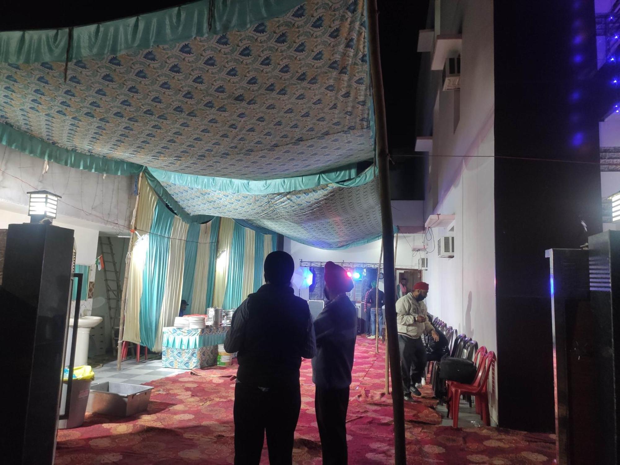 Roop Niwas Bed and Breakfast Amritsar Buitenkant foto