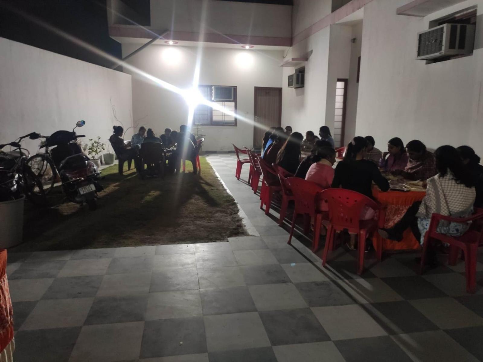 Roop Niwas Bed and Breakfast Amritsar Buitenkant foto